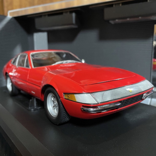 特価 BBR (1/43) フェラーリ 365GTB/4 Daytona