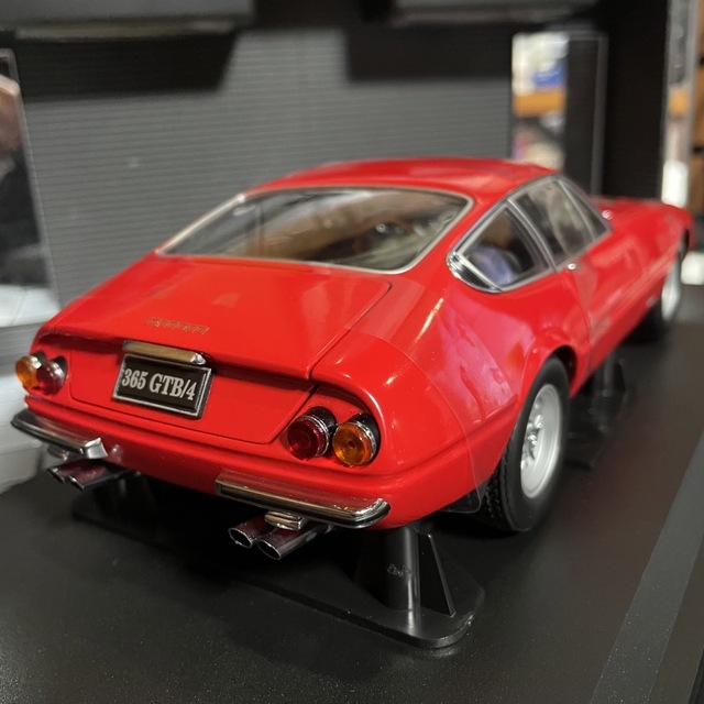 特価 BBR (1/43) フェラーリ 365GTB/4 Daytona