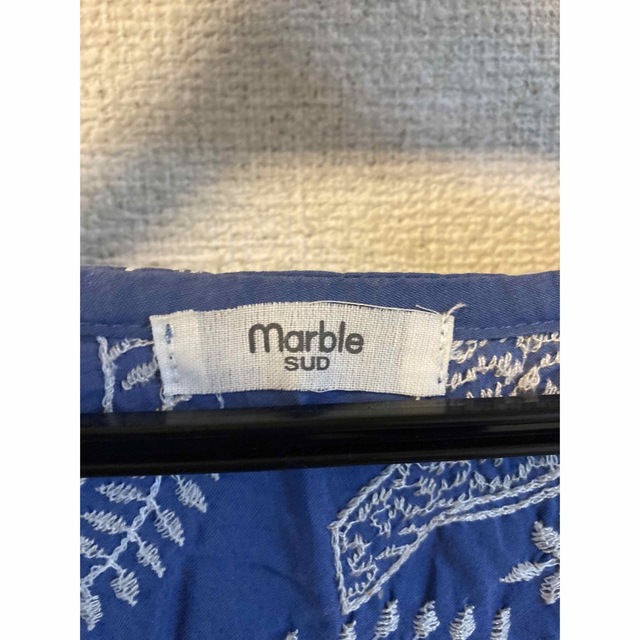 marble(マーブル)のマーブルシュッド刺繍ワンピース レディースのワンピース(ひざ丈ワンピース)の商品写真