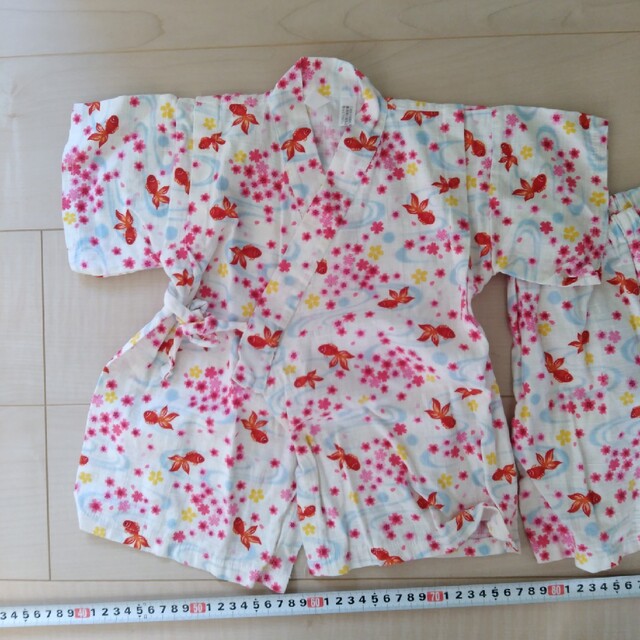 女の子　甚平　100 キッズ/ベビー/マタニティのキッズ服女の子用(90cm~)(甚平/浴衣)の商品写真