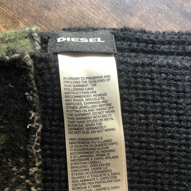 DIESEL(ディーゼル)のDIESEL マフラー黒 メンズのメンズ その他(その他)の商品写真