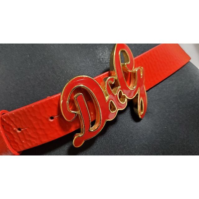 DOLCE&GABBANA(ドルチェアンドガッバーナ)の正規 レア ドルチェ＆ガッバーナ D&G ロゴバックルベルト赤 85 クラシック レディースのファッション小物(ベルト)の商品写真