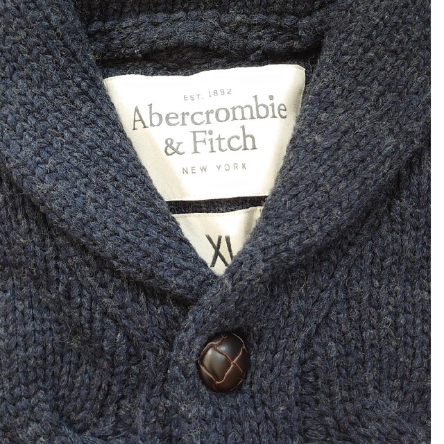 Abercrombie&Fitch(アバクロンビーアンドフィッチ)のアバクロ　ニットカーディガン　XL メンズのトップス(ニット/セーター)の商品写真