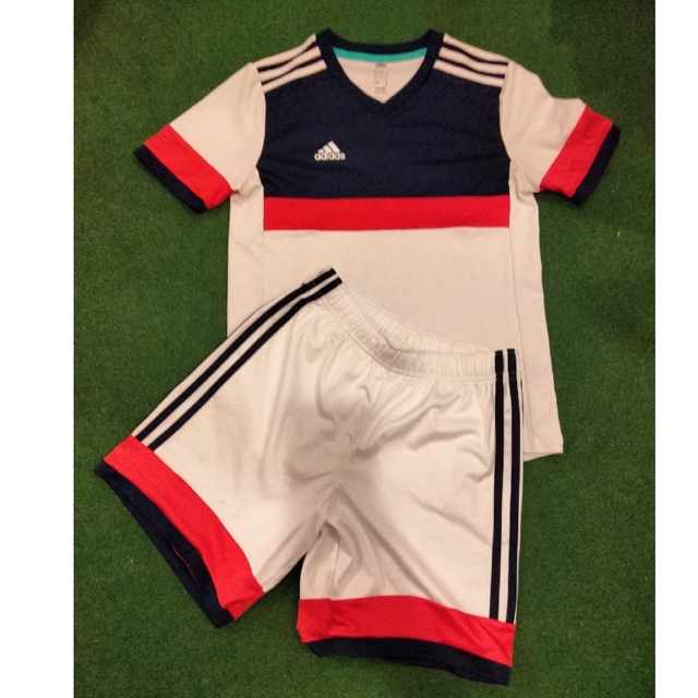 favoriete Onrecht gesmolten adidas - [adidas/アディダス] 格安！サッカーウェア☆上下セット(160)の通販 by rkm's shop｜アディダスならラクマ