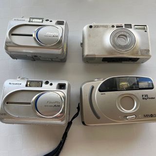デジカメ　とフィルムカメラ　ジャンク品(コンパクトデジタルカメラ)