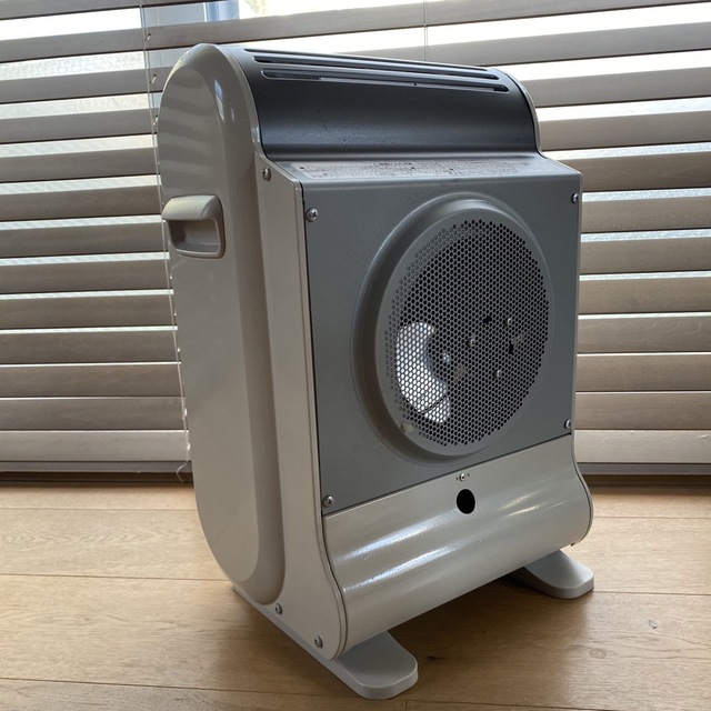 Iwatani - 【未使用品】カセットガスファンヒーター 風暖 CB-GFH-2の ...