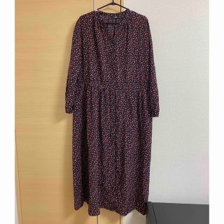 ユニクロ(UNIQLO)の【値下げ不可】花柄ワンピース レッド 小花柄 (ロングワンピース/マキシワンピース)