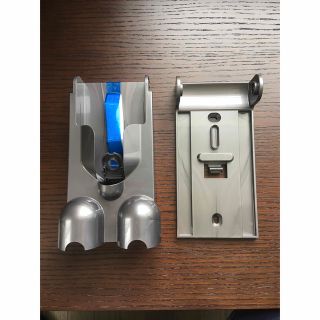 ダイソン(Dyson)のダイソン 充電ドック用 固定キット(掃除機)