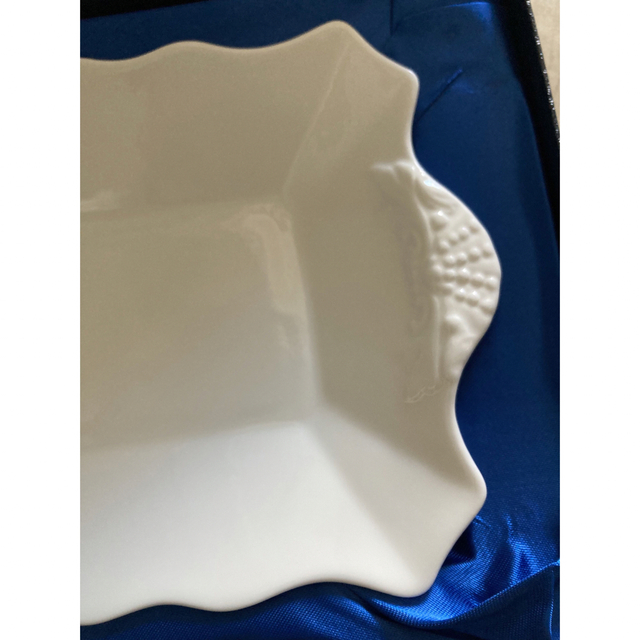 Aynsley China(エインズレイ)の新品未使用　aynsley サンドイッチプレート インテリア/住まい/日用品のキッチン/食器(食器)の商品写真