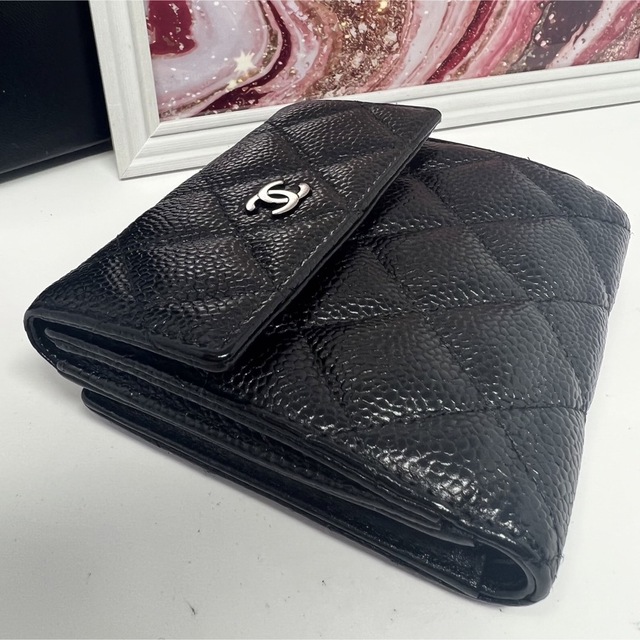 CHANEL(シャネル)のCHANEL シャネル キャビアスキン マトラッセ Wホック 二つ折り折財布 レディースのファッション小物(財布)の商品写真