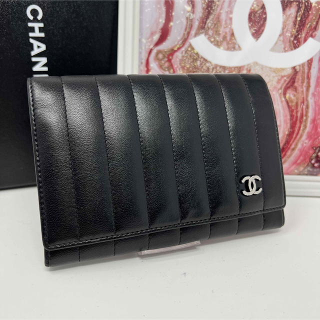 CHANEL(シャネル)のCHANEL シャネル ニューマドモアゼル ミディアムフラップウォレット レディースのファッション小物(財布)の商品写真