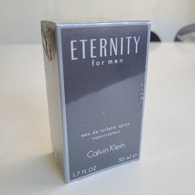 Calvin Klein(カルバンクライン)の新品未開封カルバンクラインエタニティフォーメン50ml コスメ/美容の香水(香水(男性用))の商品写真