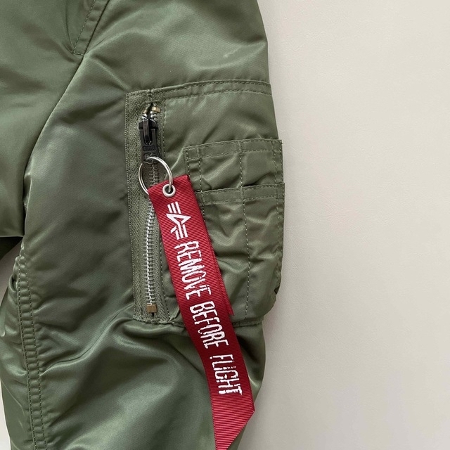 ALPHA INDUSTRIES(アルファインダストリーズ)のアルファインダストリーズ　ミリタリージャケット　ma-1  xs レディースのジャケット/アウター(ミリタリージャケット)の商品写真