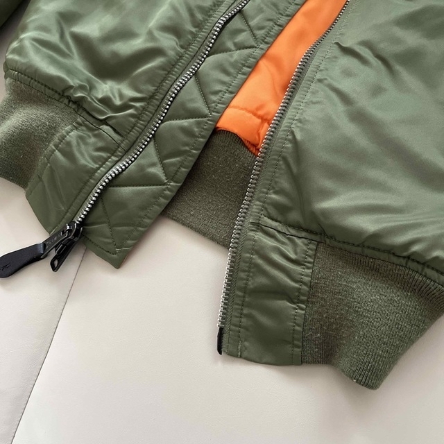 ALPHA INDUSTRIES(アルファインダストリーズ)のアルファインダストリーズ　ミリタリージャケット　ma-1  xs レディースのジャケット/アウター(ミリタリージャケット)の商品写真