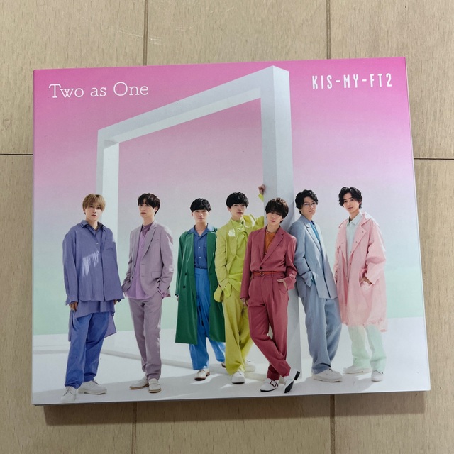 Kis-My-Ft2(キスマイフットツー)のTwo as One（初回盤A）Kis-My-Ft2 エンタメ/ホビーのCD(ポップス/ロック(邦楽))の商品写真