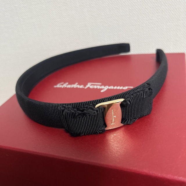 FERRAGAMO - フェラガモ カチューシャ 黒