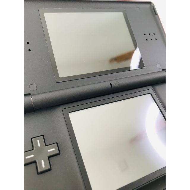 ニンテンドーDS(ニンテンドーDS)のNintendo ニンテンドーdslite クリムゾンブラック　極美品　セット エンタメ/ホビーのゲームソフト/ゲーム機本体(携帯用ゲーム機本体)の商品写真