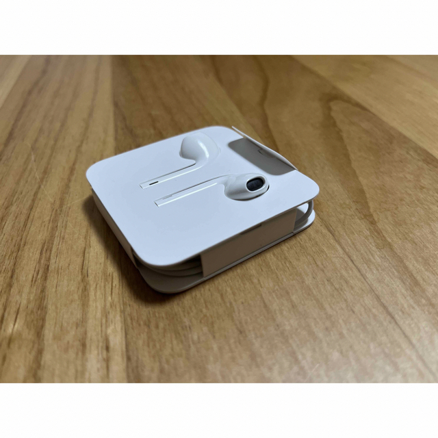 Apple(アップル)のiphone 純正イヤホン ライトニングケーブル式 lightning スマホ/家電/カメラのオーディオ機器(ヘッドフォン/イヤフォン)の商品写真