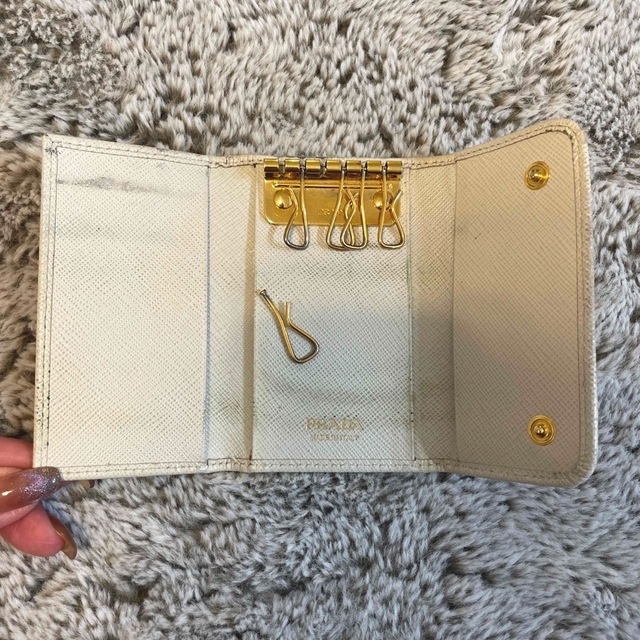 美品】 定価42900円 PRADA キーケース 5連 ゴールド 0390 新作人気