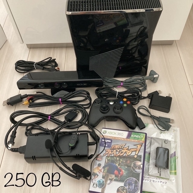 Xbox360(エックスボックス360)のMicrosoft XBOX 360 250GB エンタメ/ホビーのゲームソフト/ゲーム機本体(家庭用ゲーム機本体)の商品写真