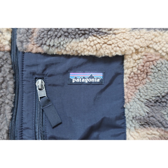 Patagonia 迷彩フリースジャケット