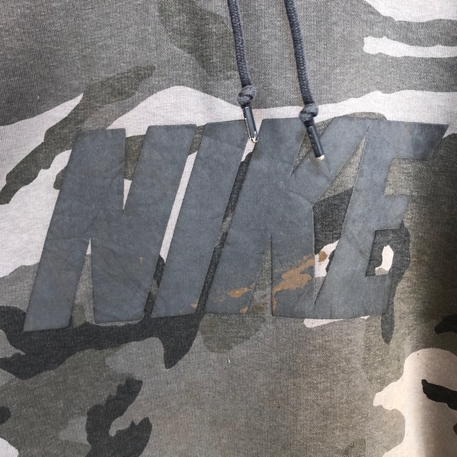 NIKE(ナイキ)の【ナイキ】プルオーバーパーカー　迷彩　カモフラ柄　アーミー　デカロゴ　裏起毛J6 メンズのトップス(パーカー)の商品写真