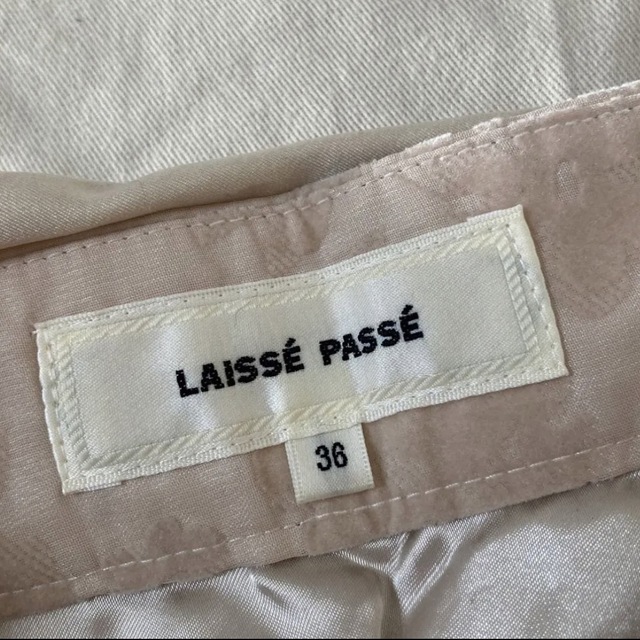 LAISSE PASSE(レッセパッセ)のLAISSE PASSE 花柄スカート レディースのスカート(ひざ丈スカート)の商品写真