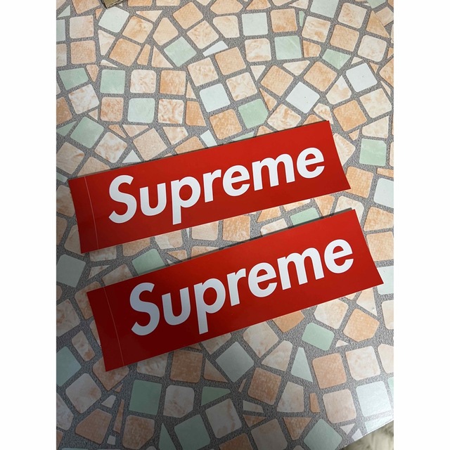 Supreme(シュプリーム)のsupreme シュプリーム　ステッカー エンタメ/ホビーの声優グッズ(ステッカー（シール）)の商品写真