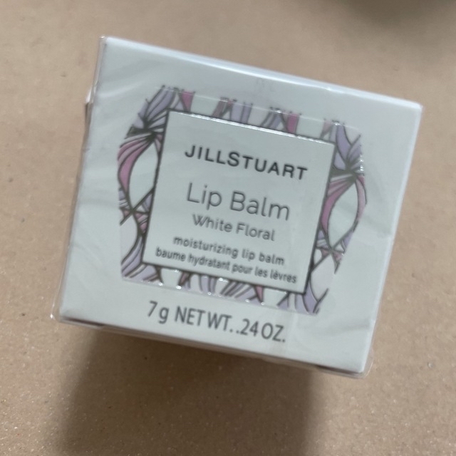 JILLSTUART(ジルスチュアート)の【ゆず様専用】ジルシュチュアート リップバーム ホワイトフローラル コスメ/美容のスキンケア/基礎化粧品(リップケア/リップクリーム)の商品写真