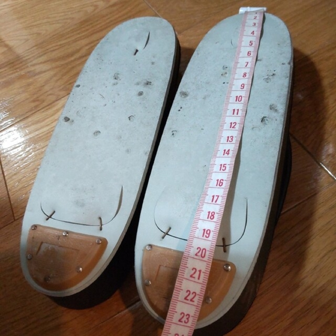 1677 喪服用草履 24cm(草履の裏サイズ23cm) 黒 レディースの靴/シューズ(下駄/草履)の商品写真