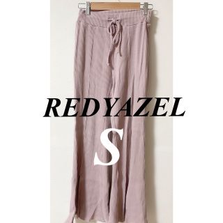 レディアゼル(REDYAZEL)のREDYAZEL カットリブ前スリットベルボトムパンツ(カジュアルパンツ)