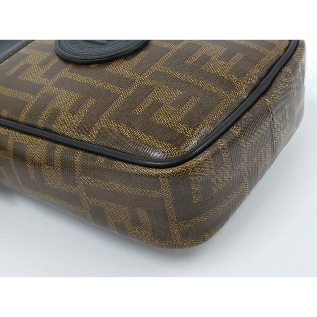 FENDI - FENDI ショルダーバッグ 斜め掛け ズッカ柄 レザー FENDI - FENDI ショルダーバッグ 斜め掛け ズッカ柄 レザー