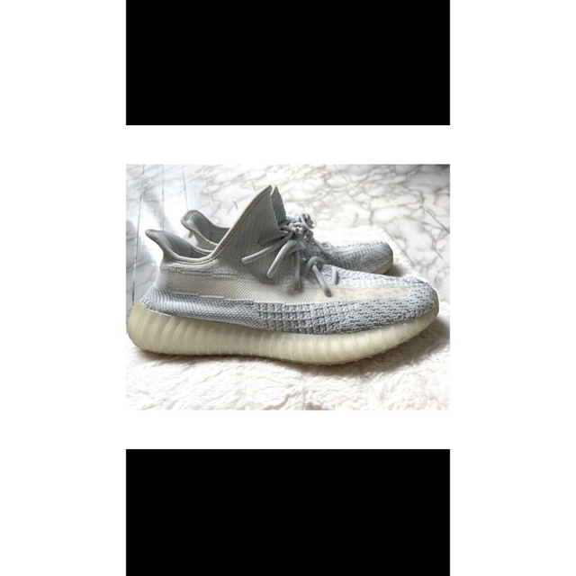 adidas(アディダス)のadidas YEEZY BOOST 350 V2 クラウドホワイトFW3043 メンズの靴/シューズ(スニーカー)の商品写真