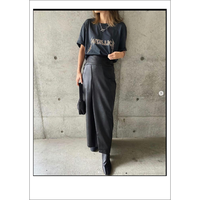 moussy(マウジー)のclena＊leather skirt ＊black レディースのスカート(ロングスカート)の商品写真