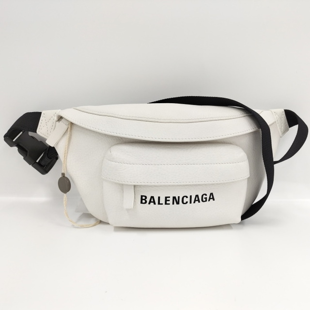 Balenciaga - BALENCIAGA ボディバッグ レザー ブラック 579617の通販