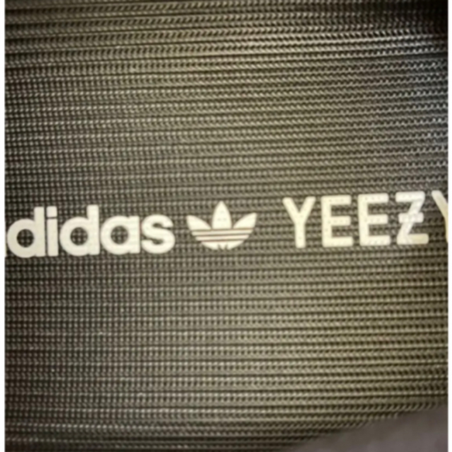 YEEZY（adidas）(イージー)のYEEZY BOOS 美品　27センチ メンズの靴/シューズ(スニーカー)の商品写真