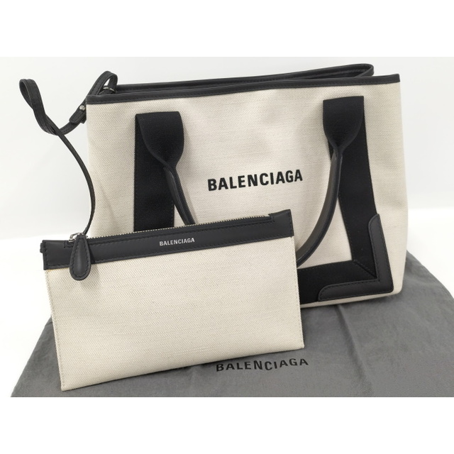 Balenciaga(バレンシアガ)のBALENCIAGA ネイビーカバスS ハンドバッグ キャンバス アイボリー レディースのバッグ(ハンドバッグ)の商品写真