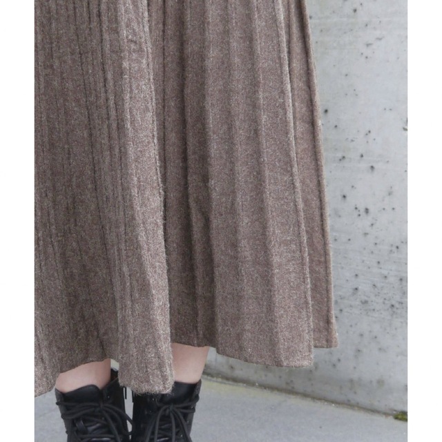 CORNERSニットミディーフレアスカートブラウン レディースのスカート(ロングスカート)の商品写真