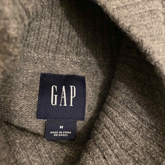 GAP(ギャップ)のGAP  メンズ　セーター　グレー　M メンズのトップス(ニット/セーター)の商品写真