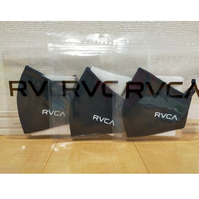 RVCA(ルーカ)のRVCA　ルーカ　マスク　新品　3枚セット　ブラック メンズのメンズ その他(その他)の商品写真