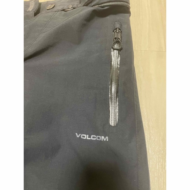 volcom(ボルコム)のvolcom ボルコム　XS スノーボードウェア パンツ　ゴアテックス  スポーツ/アウトドアのスノーボード(ウエア/装備)の商品写真