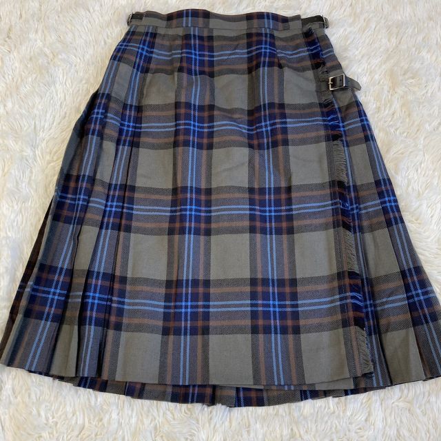 Yorkland(ヨークランド)のyorkland プリーツラップスカート チェック柄 レディースのスカート(ひざ丈スカート)の商品写真
