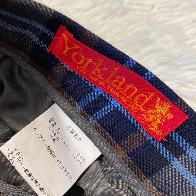 Yorkland(ヨークランド)のyorkland プリーツラップスカート チェック柄 レディースのスカート(ひざ丈スカート)の商品写真