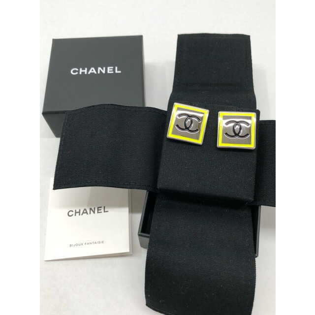 【送料無料】CHANEL(シャネル) ココマーク スクエアメタル ピンバッジ ブローチ ピアス 【007】