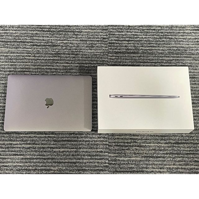 MacBook Air (Retina, 13-inch, 2020) 1