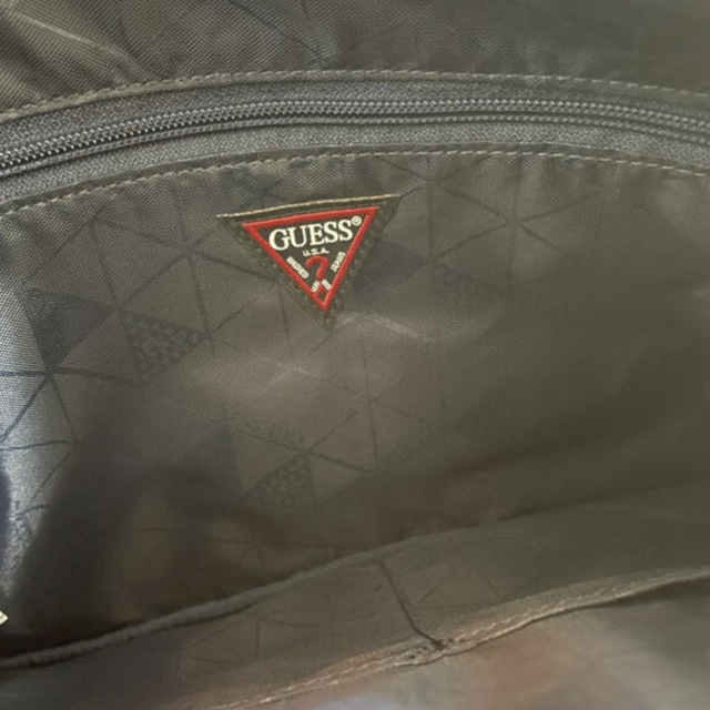 GUESS(ゲス)のGUESS クラッチバック レディースのバッグ(クラッチバッグ)の商品写真