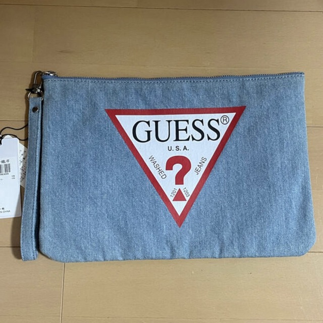 GUESS(ゲス)のGUESS クラッチバック レディースのバッグ(クラッチバッグ)の商品写真