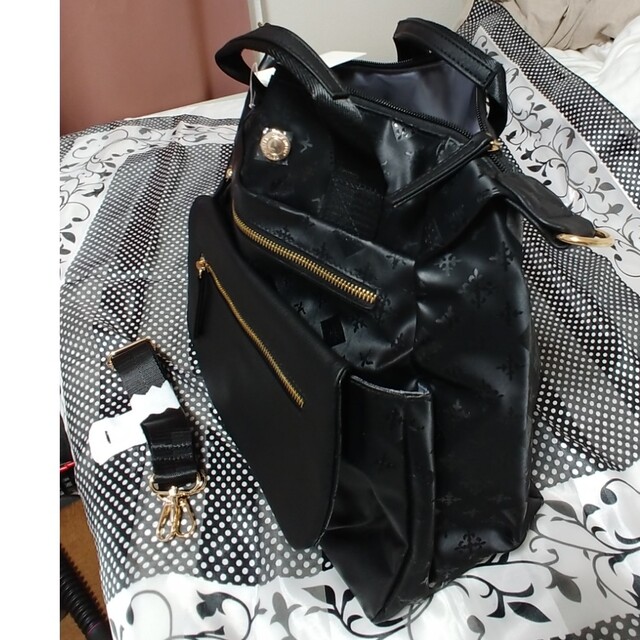 Daily russet ショルダーバッグ　黒　新品 レディースのバッグ(ショルダーバッグ)の商品写真