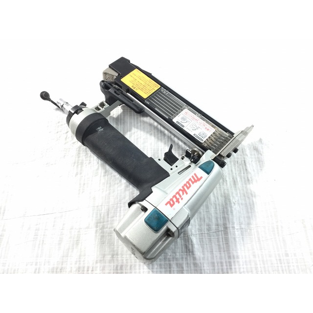 Makita - ☆中古品☆makita マキタ 常圧 50mm 仕上釘打機 AF502N Makita - ☆中古品☆makita マキタ 常圧 50mm 仕上釘打機 AF502N