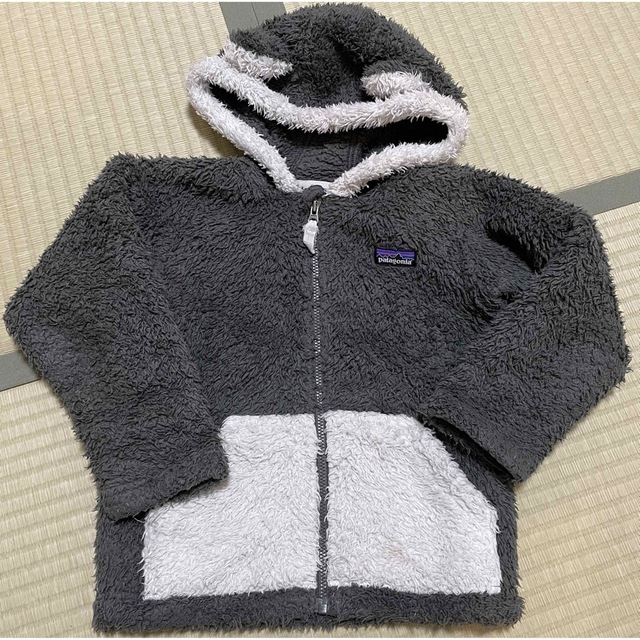 patagonia(パタゴニア)のPatagonia フーディー キッズ/ベビー/マタニティのキッズ服男の子用(90cm~)(ジャケット/上着)の商品写真